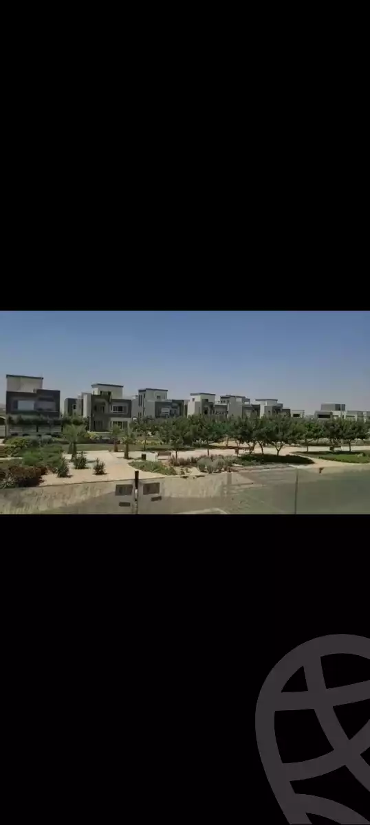 https://aqarmap.com.eg/en/listing/4272210-for-sale-cairo-new-cairo-compounds-hyde-park