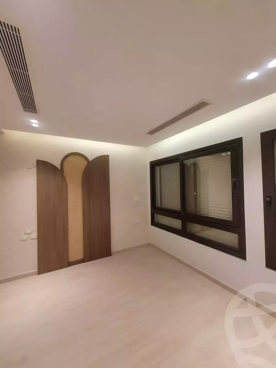 https://aqarmap.com.eg/ar/listing/4275656-for-sale-cairo-el-sheikh-zayed-city-compounds-in-sheikh-zayed-beverly-hills