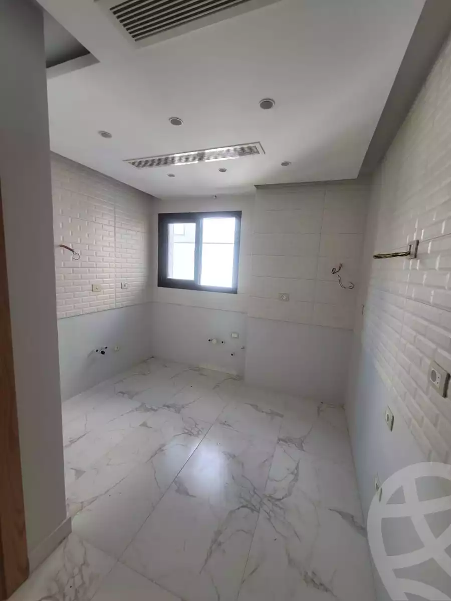 https://aqarmap.com.eg/ar/listing/4275656-for-sale-cairo-el-sheikh-zayed-city-compounds-in-sheikh-zayed-beverly-hills