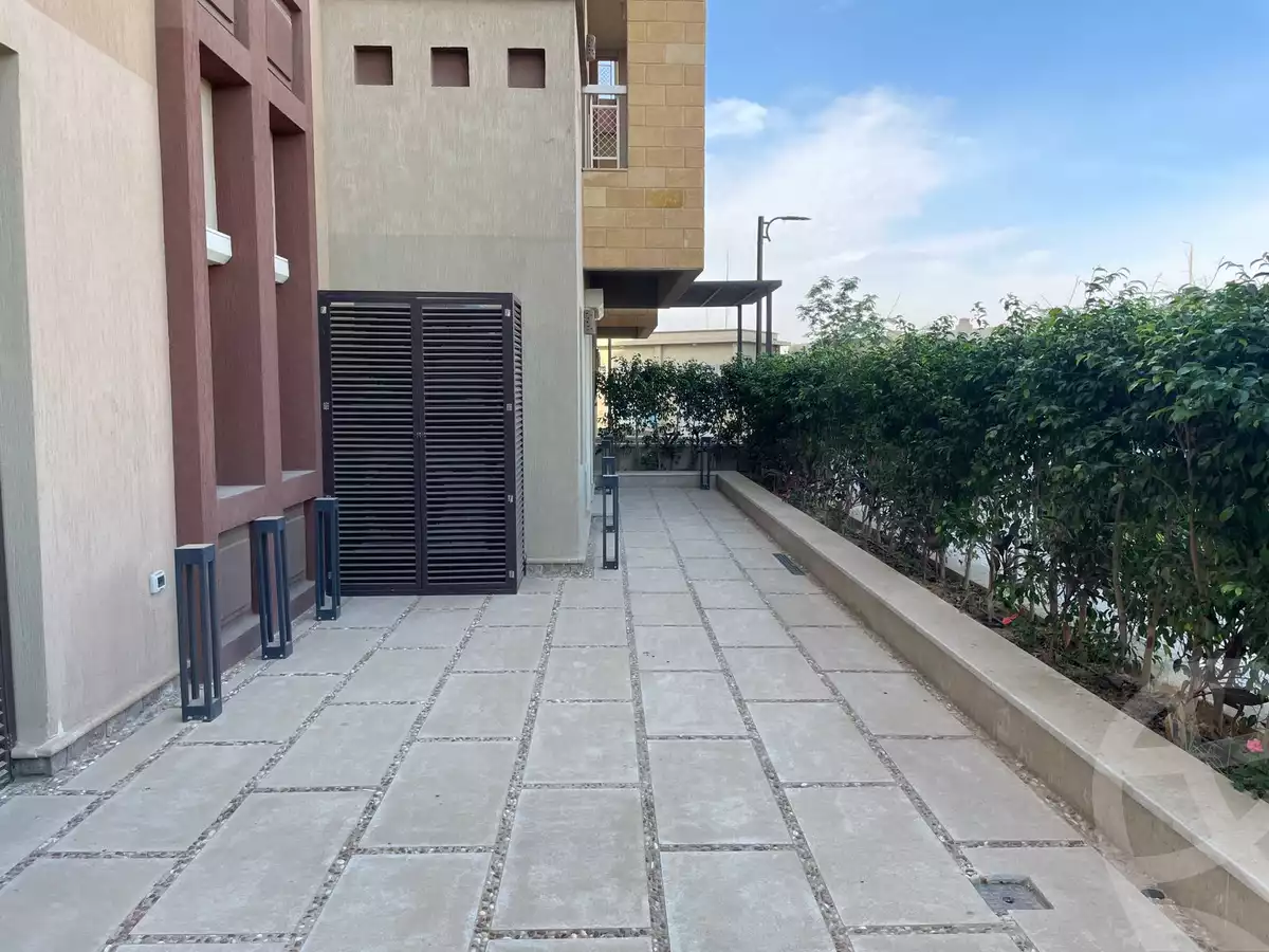 https://aqarmap.com.eg/en/listing/4276382-for-sale-cairo-6th-of-october-compound-green-5