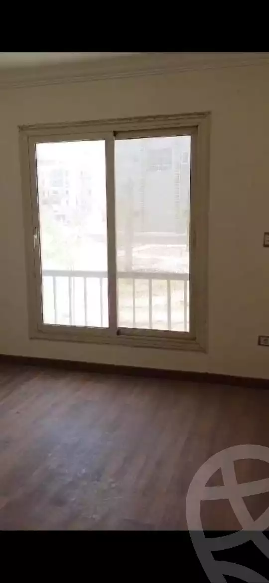 https://aqarmap.com.eg/en/listing/4286444-for-sale-cairo-new-cairo-compounds-jyd
