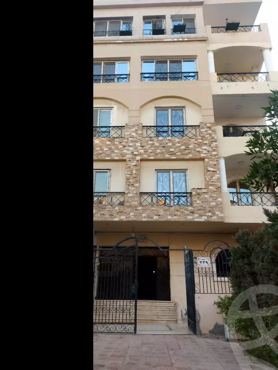 https://aqarmap.com.eg/en/listing/4292750-for-sale-new-cairo-gharb-arabella-selim-st