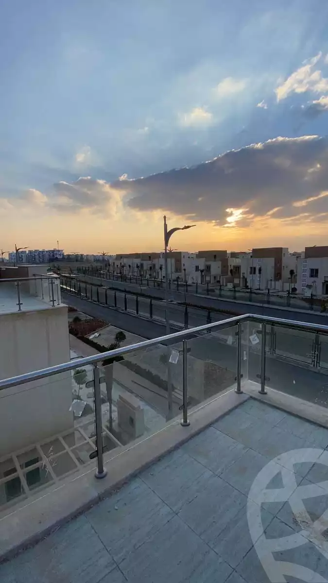 https://aqarmap.com.eg/ar/listing/4294564-for-sale-cairo-new-administrative-capital-r3-lmqsd-arjan