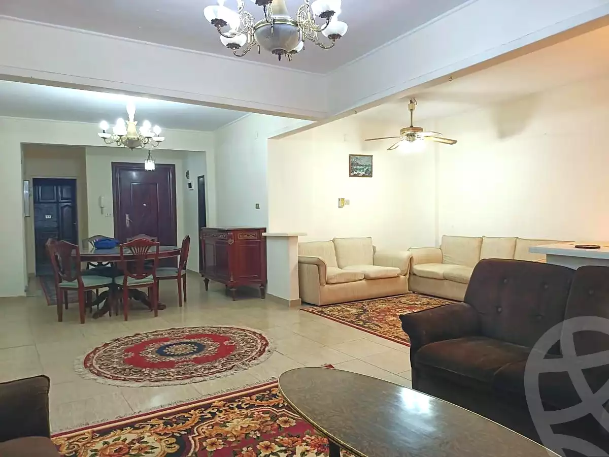 https://aqarmap.com.eg/ar/listing/4294664-for-rent-alexandria-kafr-abdo-kafr-abdou-st