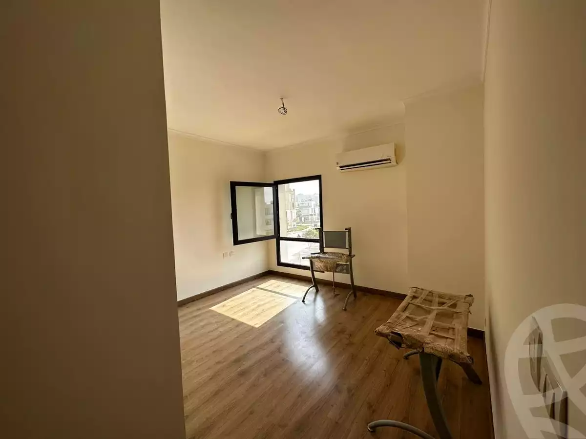 https://aqarmap.com.eg/en/listing/4115494-for-rent-cairo-el-sheikh-zayed-city-compounds-kmbwnd-wyst-twn-swdyk