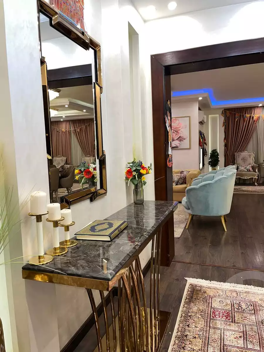 https://aqarmap.com.eg/en/listing/4298543-for-sale-cairo-el-sheikh-zayed-city-compounds-greens