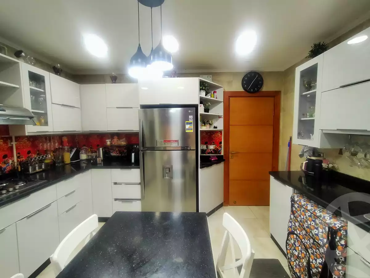 https://aqarmap.com.eg/en/listing/4298543-for-sale-cairo-el-sheikh-zayed-city-compounds-greens