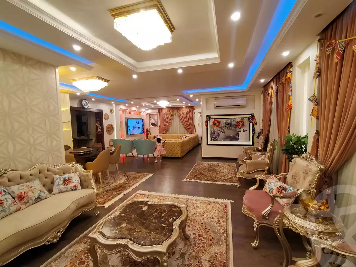 https://aqarmap.com.eg/en/listing/4298543-for-sale-cairo-el-sheikh-zayed-city-compounds-greens
