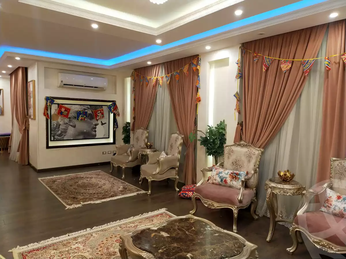 https://aqarmap.com.eg/en/listing/4298543-for-sale-cairo-el-sheikh-zayed-city-compounds-greens