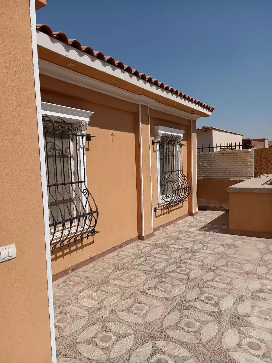 https://aqarmap.com.eg/ar/listing/4300230-for-rent-cairo-new-cairo-compounds-remas