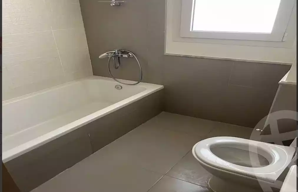 https://aqarmap.com.eg/en/listing/4302196-for-rent-cairo-mokattam-compounds-uptown-cairo