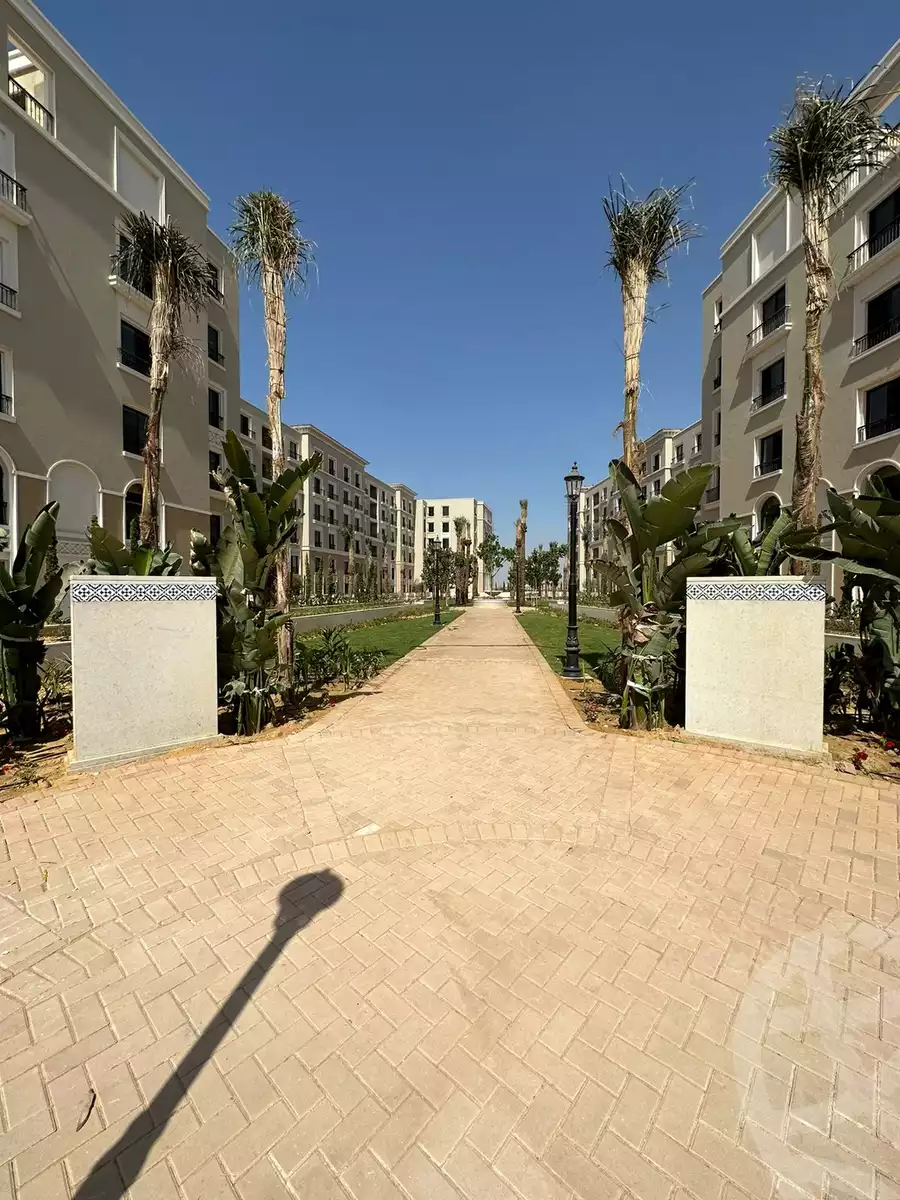 https://aqarmap.com.eg/en/listing/4304311-for-sale-cairo-el-sheikh-zayed-city-compounds-kmbwnd-fyldj-wyst-dr-llttwyr