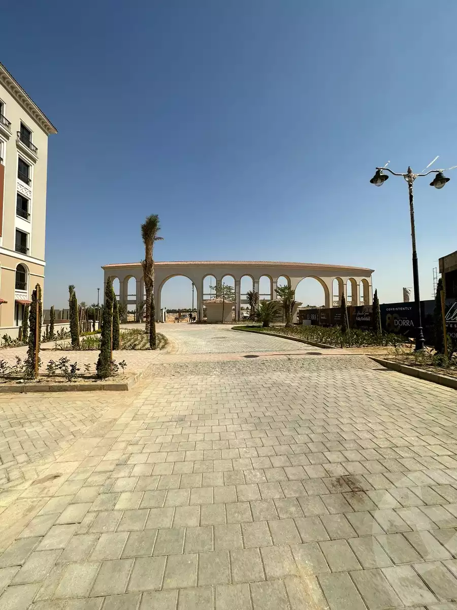 https://aqarmap.com.eg/en/listing/4304311-for-sale-cairo-el-sheikh-zayed-city-compounds-kmbwnd-fyldj-wyst-dr-llttwyr