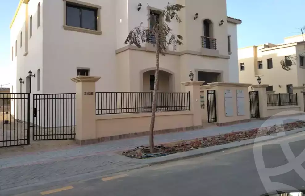 https://aqarmap.com.eg/en/listing/4304989-for-sale-cairo-mokattam-compounds-uptown-cairo