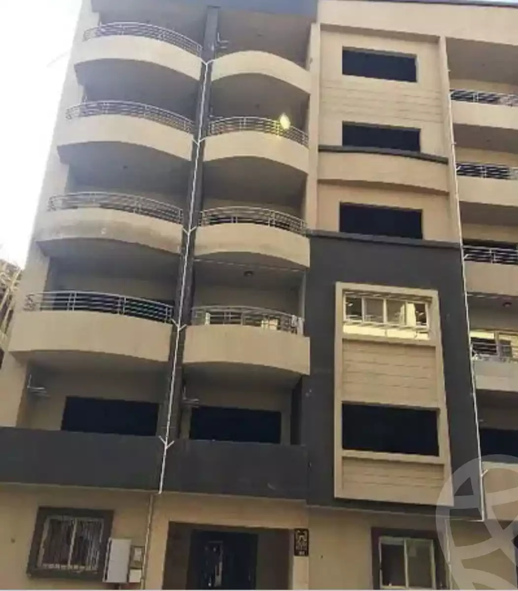 https://aqarmap.com.eg/en/listing/4313039-for-sale-cairo-mokattam-compounds-kmbwnd-jwldn-jyts
