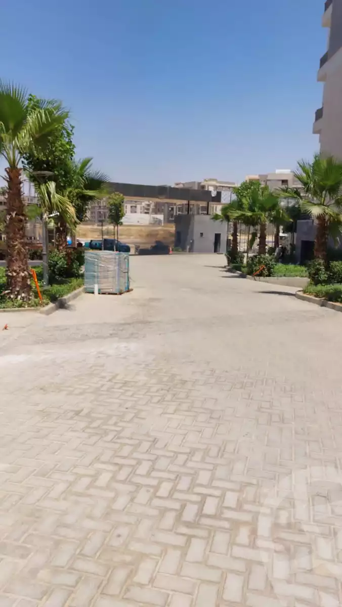 https://aqarmap.com.eg/ar/listing/4314503-for-sale-cairo-new-cairo-compounds-dh-ykwn-ryzdns-styl-hwm