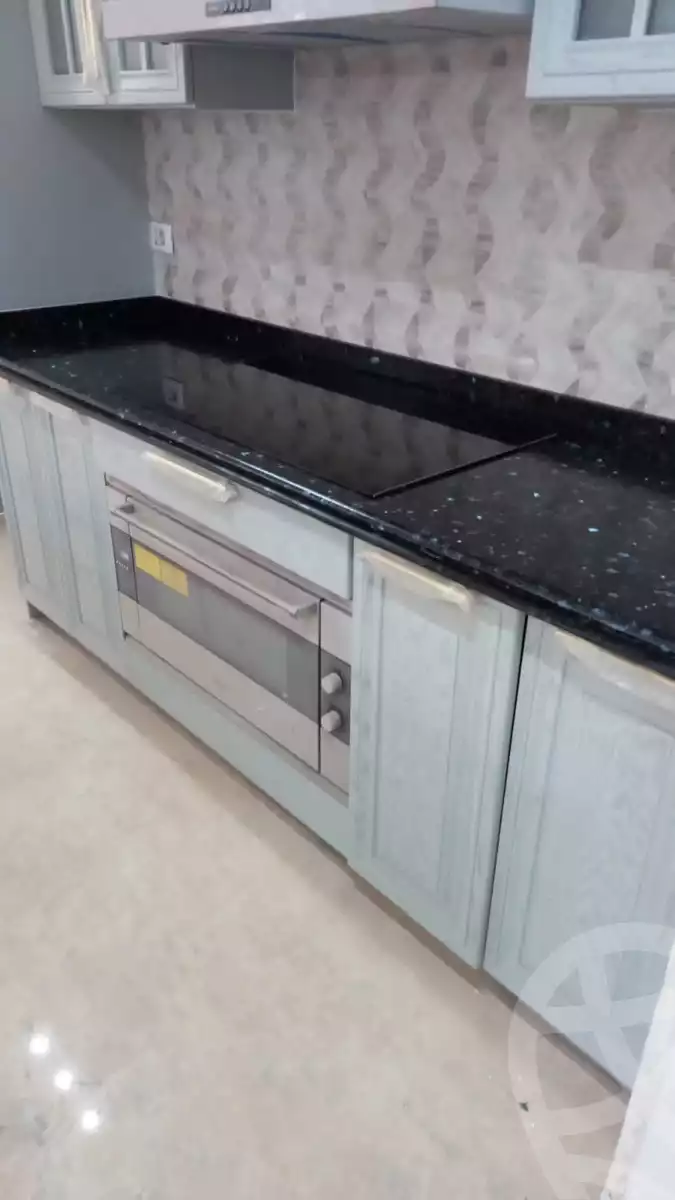 https://aqarmap.com.eg/ar/listing/4318351-for-rent-cairo-new-cairo-compounds-remas