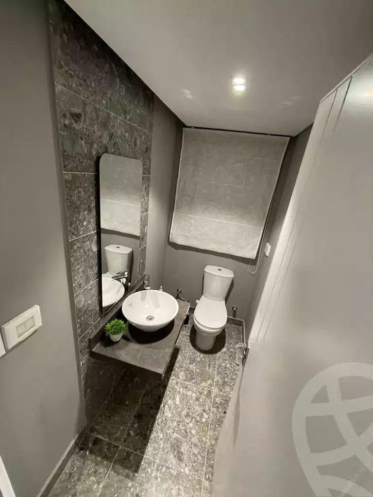 https://aqarmap.com.eg/en/listing/4323138-for-sale-cairo-el-sheikh-zayed-city-compounds-kmbwnd-fyldj-wyst-dr-llttwyr