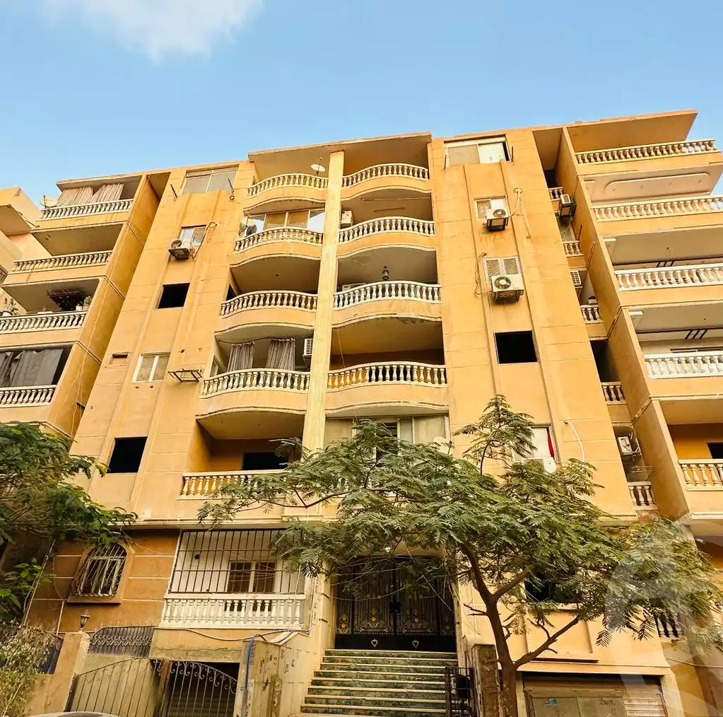 https://aqarmap.com.eg/en/listing/4327244-for-sale-cairo-cairo-hdyq-lhrm-lmntqh-k