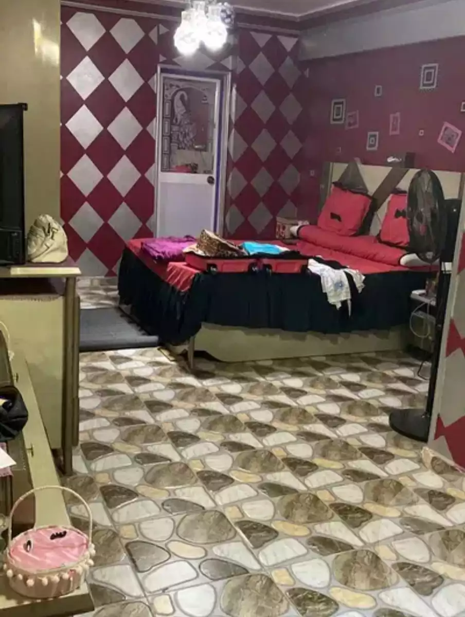 https://aqarmap.com.eg/ar/listing/4331928-for-sale-alexandria-moharram-bey-abd-el-hafez-st