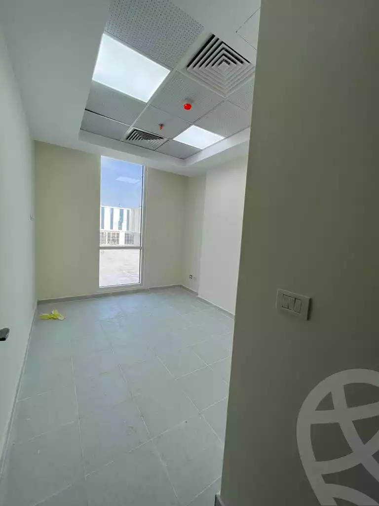 https://aqarmap.com.eg/en/listing/4337084-for-sale-cairo-new-cairo-compounds-wzwn-ltby-ktlyst-llttwyr