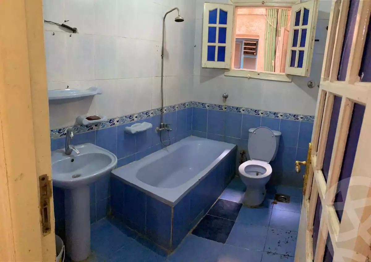 https://aqarmap.com.eg/ar/listing/4341311-for-sale-alexandria-el-mandara-branched-from-malak-hifni-4-st