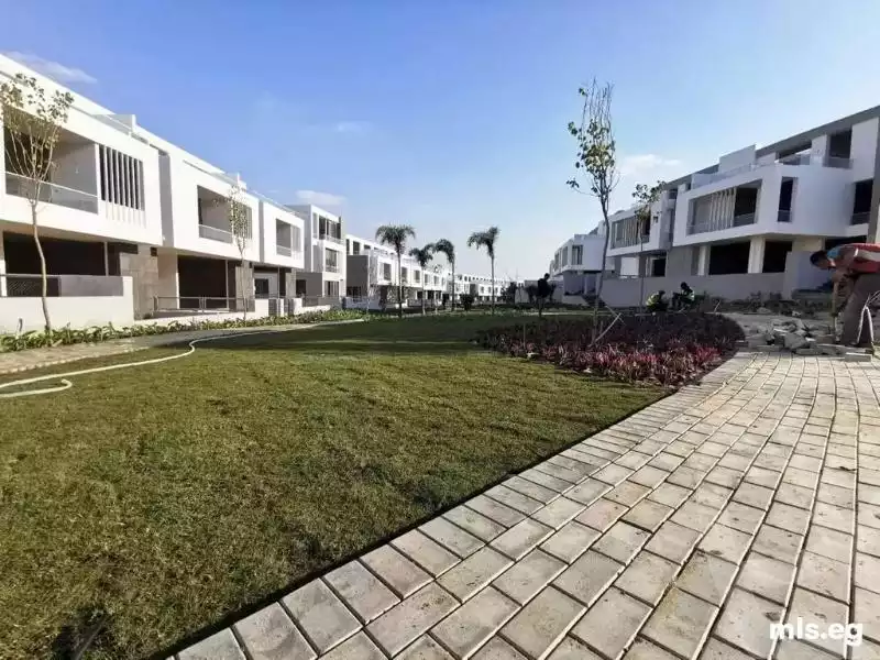 https://aqarmap.com.eg/en/listing/4344290-for-sale-cairo-alex-cairo-desert-road-kmbwnd-fy-tryq-skndry-lshrwy-joulz-compound-inertia