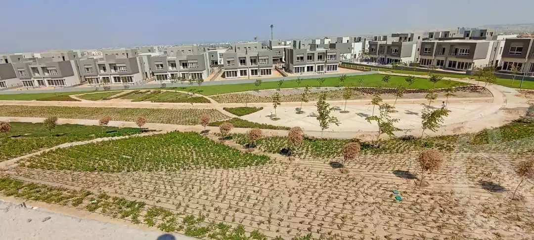 https://aqarmap.com.eg/en/listing/4344905-for-sale-cairo-el-sheikh-zayed-city-compounds-in-sheikh-zayed-etapa