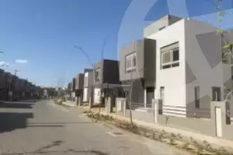 https://aqarmap.com.eg/en/listing/4344966-for-sale-cairo-el-sheikh-zayed-city-compounds-in-sheikh-zayed-etapa