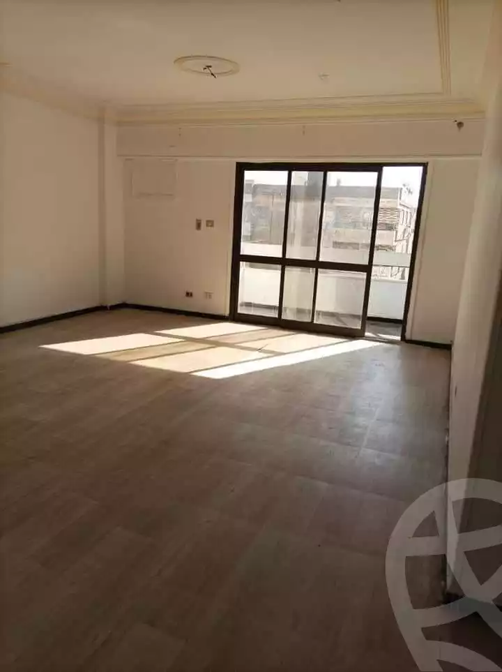 https://aqarmap.com.eg/en/listing/4346658-for-rent-cairo-mokattam-shareaa-9