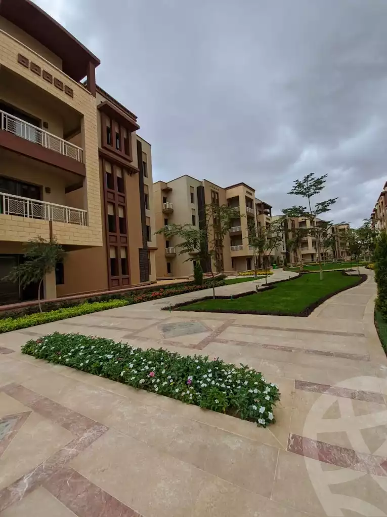 https://aqarmap.com.eg/ar/listing/4347916-for-sale-cairo-6th-of-october-compound-green-5
