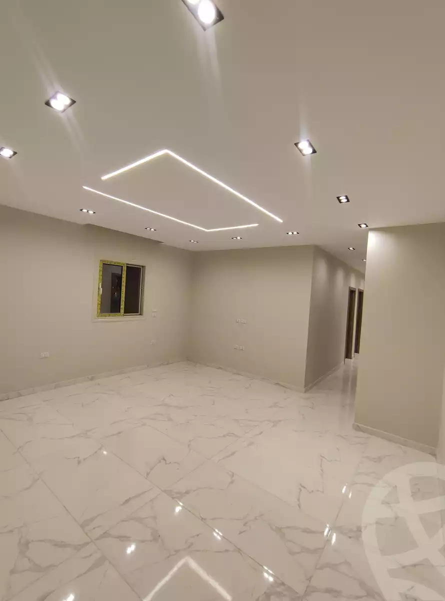 https://aqarmap.com.eg/en/listing/4357388-for-sale-cairo-el-sheikh-zayed-city-shr-lbstn
