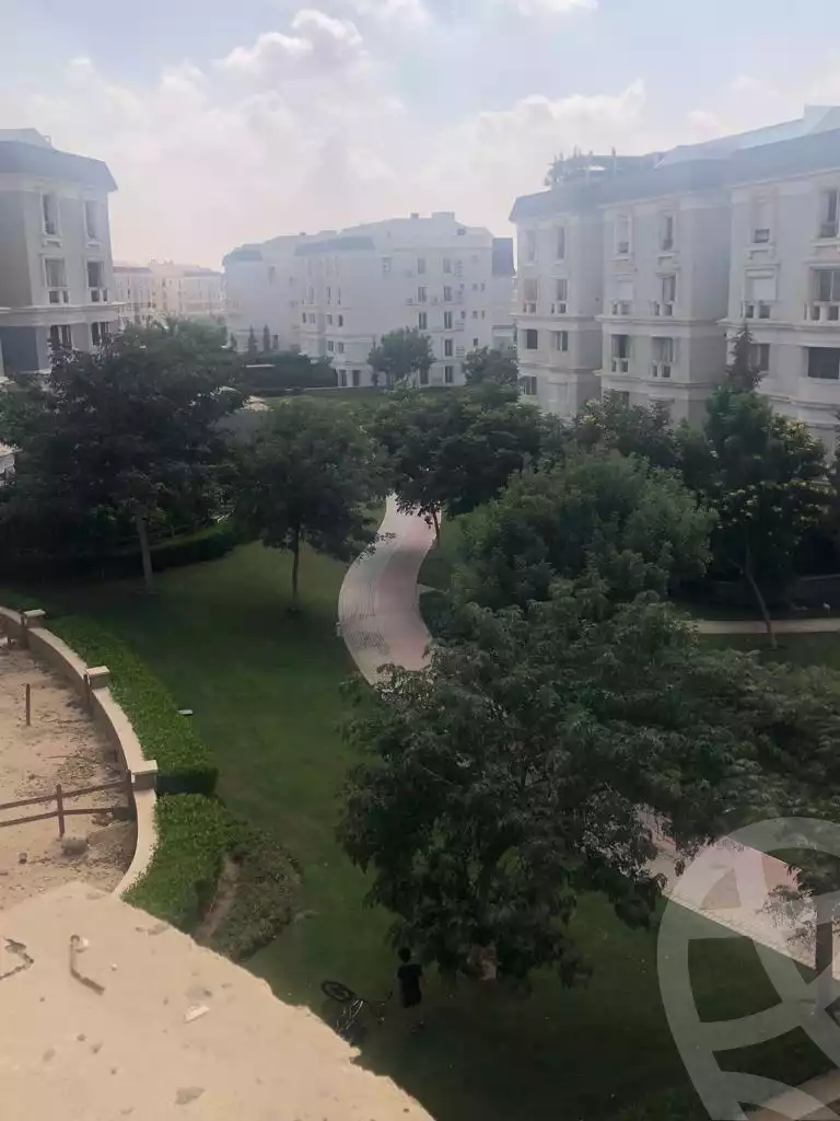 https://aqarmap.com.eg/en/listing/4359161-for-sale-cairo-new-cairo-compounds-mountain-view-hyde-park