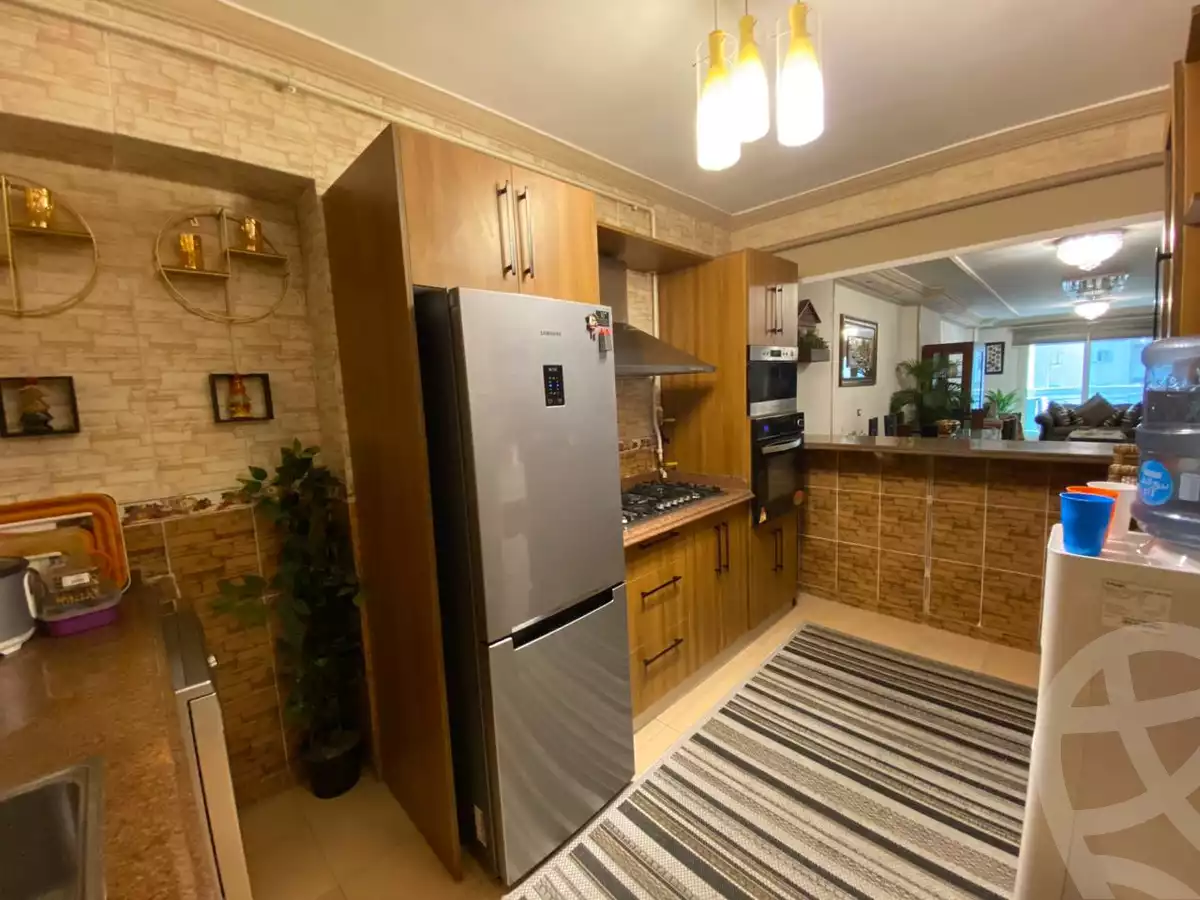 https://aqarmap.com.eg/en/listing/4362032-for-sale-alexandria-sporting-shr-bwr-s-yd