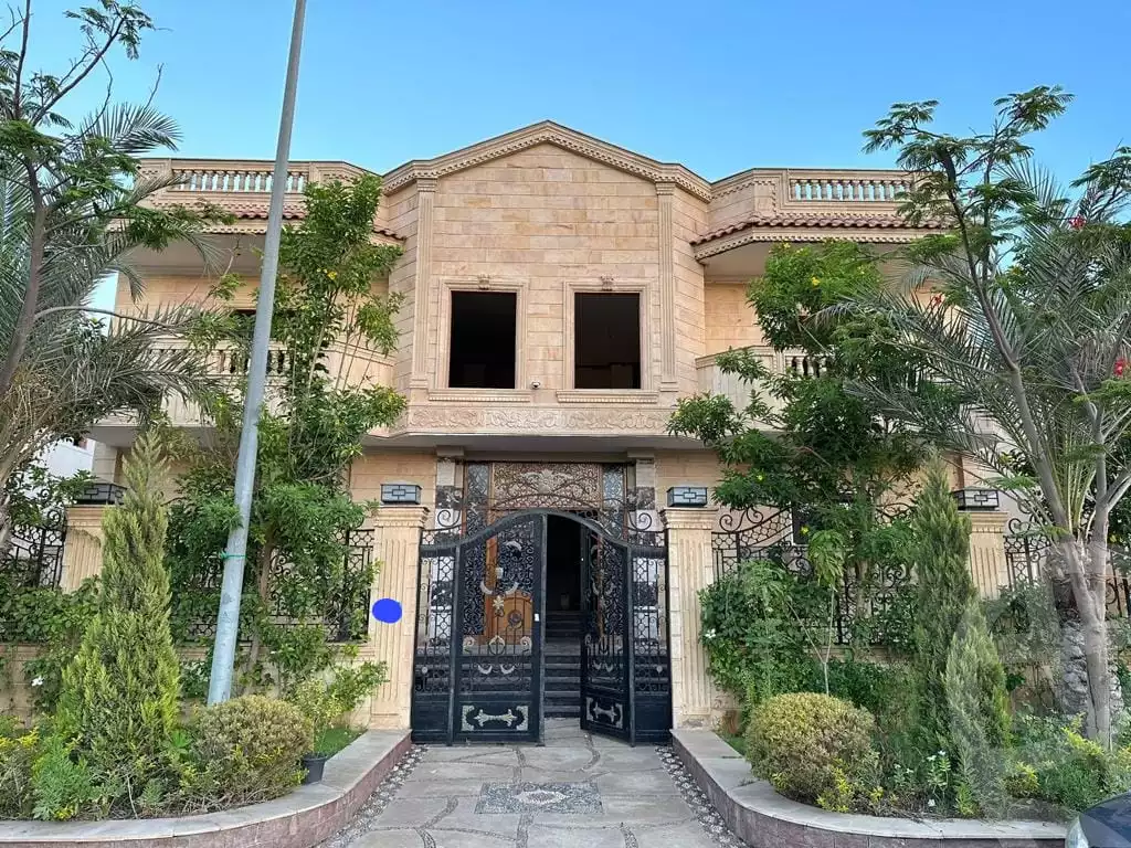 https://aqarmap.com.eg/en/listing/4362427-for-sale-cairo-el-sheikh-zayed-city-el-hay-eltaseaa-area-2