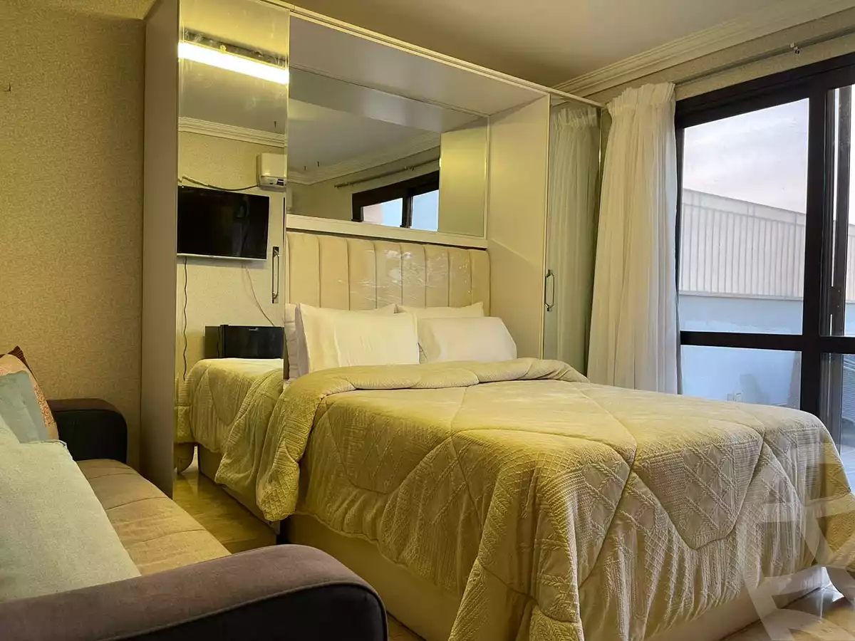 https://aqarmap.com.eg/en/listing/4369235-for-rent-cairo-el-sheikh-zayed-city-compounds-kmbwnd-wyst-twn-swdyk