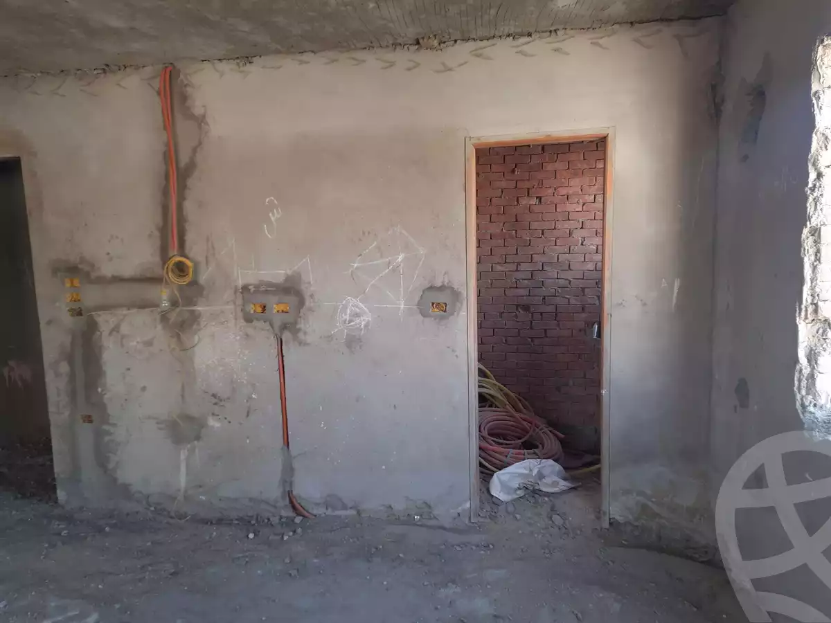 https://aqarmap.com.eg/ar/listing/4369345-for-sale-cairo-mokattam-manteqt-ganob-s