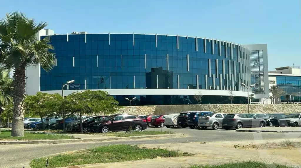 https://aqarmap.com.eg/en/listing/4376360-for-rent-cairo-alex-cairo-desert-road-smart-village-y-r-sy-byzns-brk-sfrykw-llstthmr-l-qry
