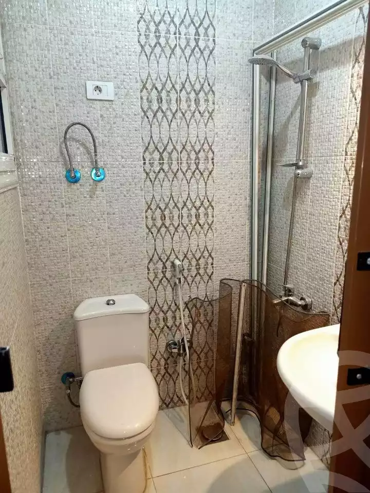 https://aqarmap.com.eg/ar/listing/4379801-for-rent-cairo-mokattam-lhdb-l-ly-shr-krym-bnwn