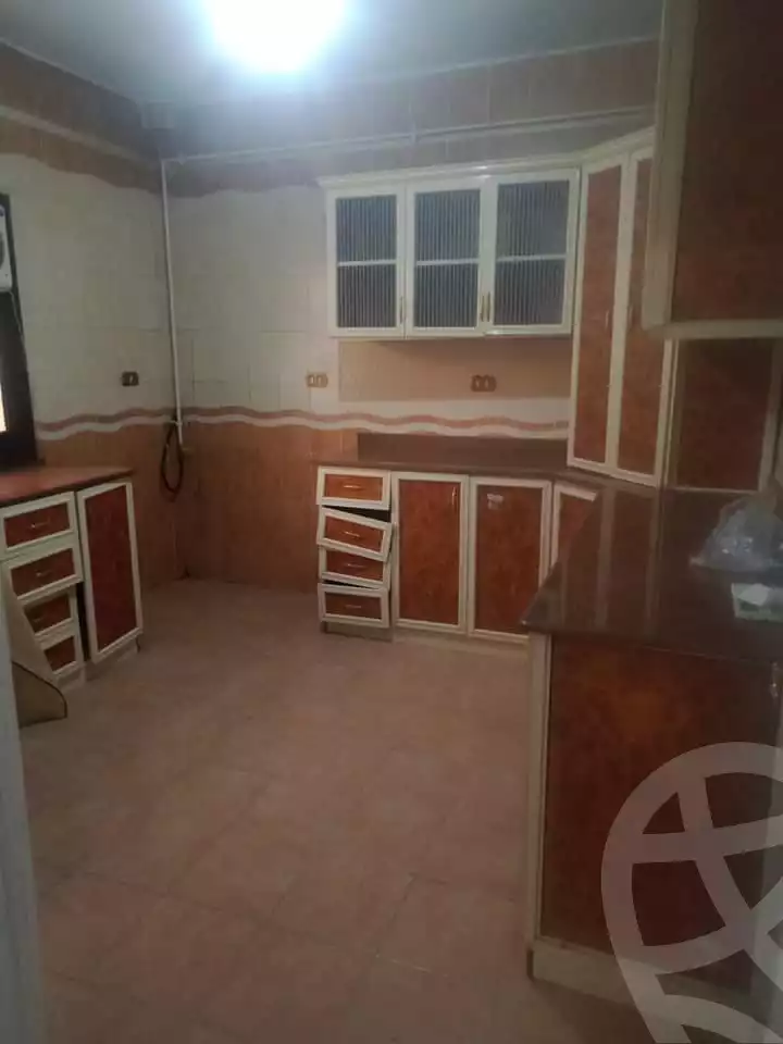 https://aqarmap.com.eg/ar/listing/4382279-for-rent-cairo-mokattam-shareaa-9