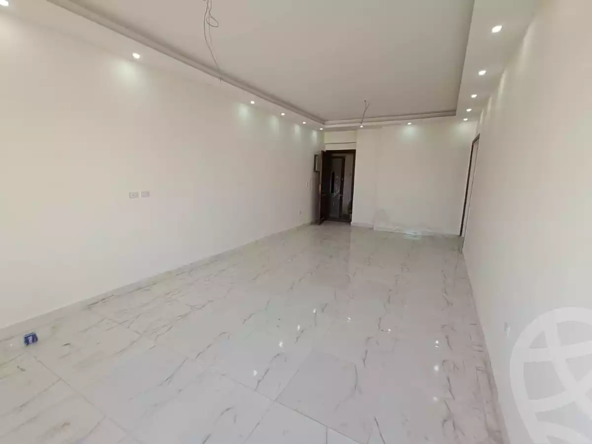 https://aqarmap.com.eg/ar/listing/4386653-for-rent-cairo-mokattam-lhdb-l-ly-shr-krym-bnwn