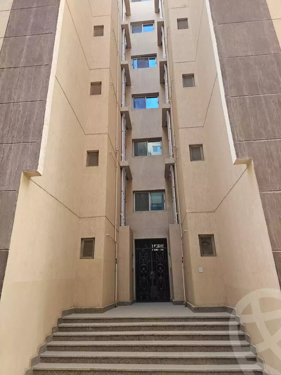 https://aqarmap.com.eg/ar/listing/4440846-for-sale-cairo-new-cairo-ltjm-lkhms-90th-street-northern-90th-street