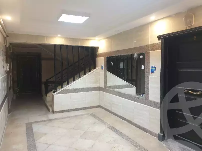 https://aqarmap.com.eg/ar/listing/4480150-for-rent-cairo-new-cairo-ltjm-lkhms-el-kornfol