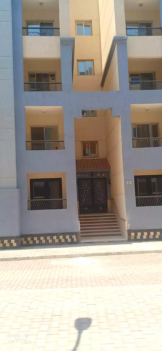 https://aqarmap.com.eg/ar/listing/4480549-for-sale-cairo-badr-city-manteqat-el-100-fadan
