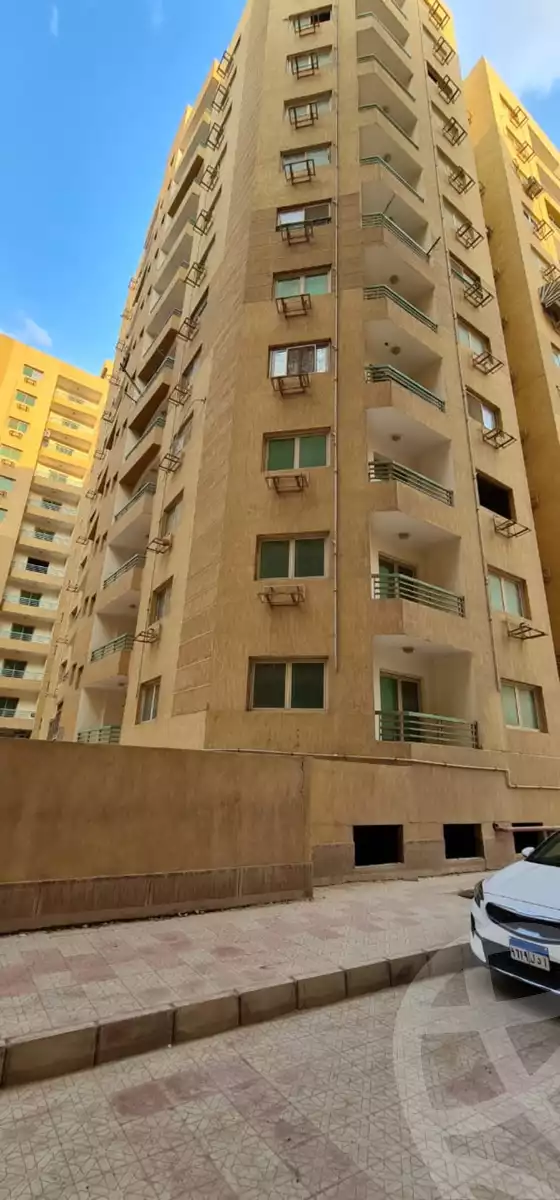 https://aqarmap.com.eg/en/listing/4580444-for-sale-cairo-nasr-city-hay-el-waha-el-moshir-mohammed-aly-fahmy