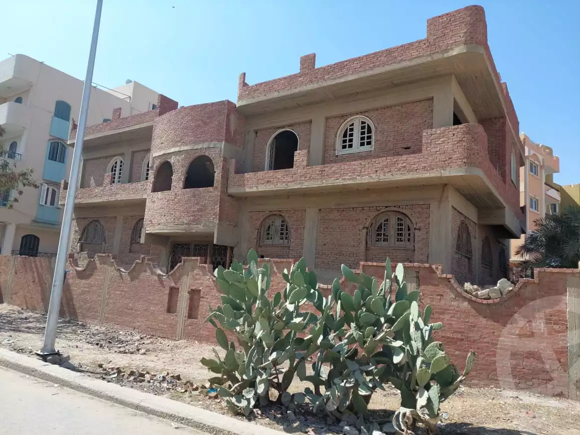 https://aqarmap.com.eg/en/listing/4954618-for-sale-cairo-6th-of-october-el-ahyaa-neighborhood-5th-street-2
