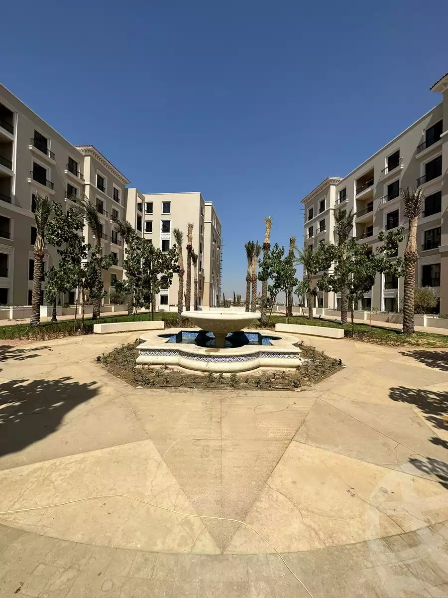 https://aqarmap.com.eg/en/listing/4613453-for-sale-cairo-el-sheikh-zayed-city-compounds-kmbwnd-fyldj-wyst-dr-llttwyr