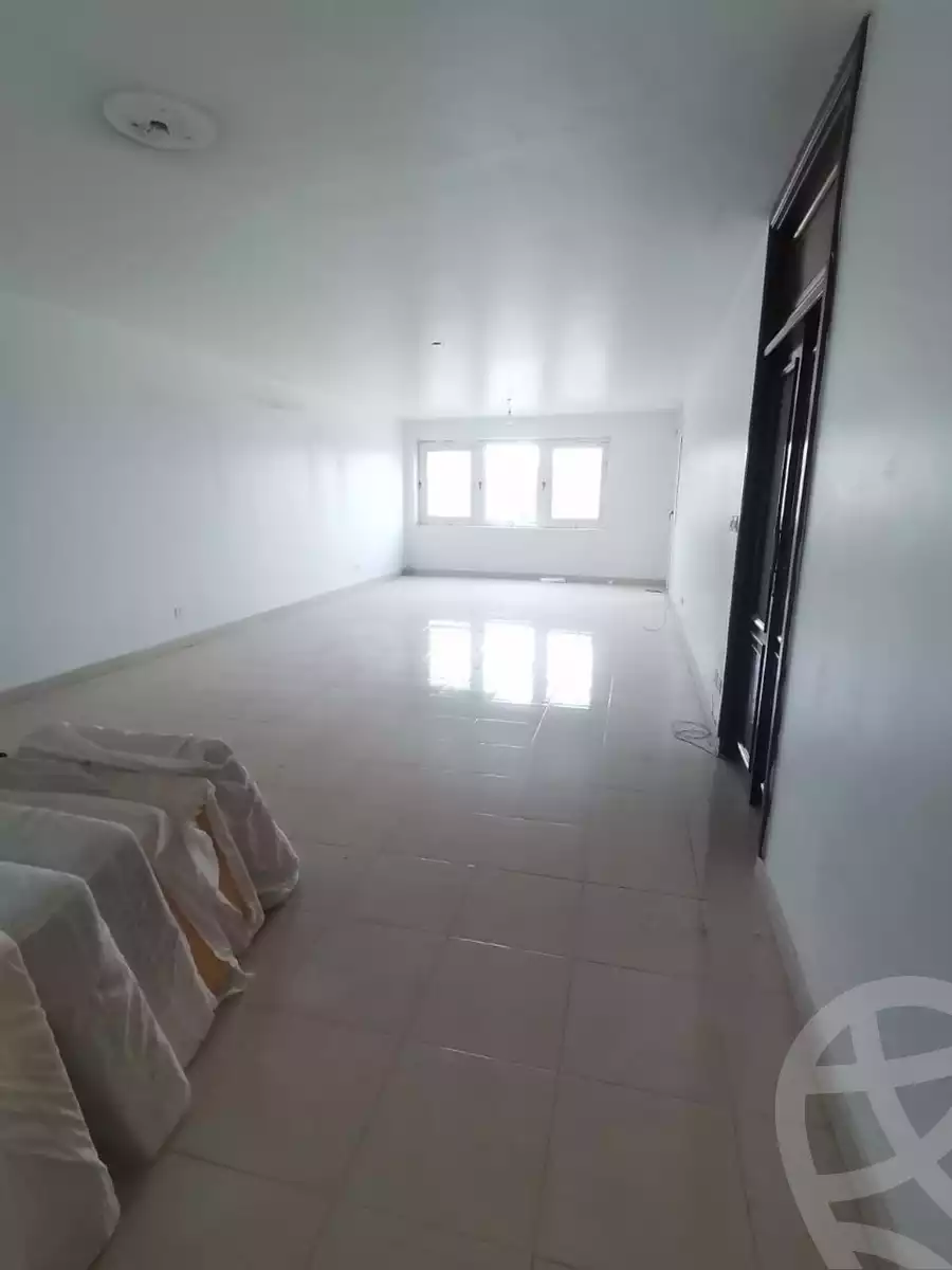 https://aqarmap.com.eg/en/listing/4767774-for-sale-cairo-new-cairo-lrhb-city-phase-4-mostafa-el-nahaas-st