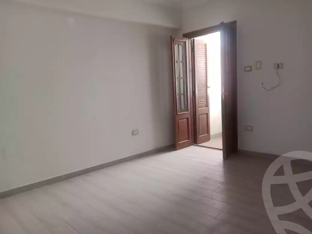 https://aqarmap.com.eg/ar/listing/4766569-for-sale-alexandria-el-seyouf-mostafa-kamel-st