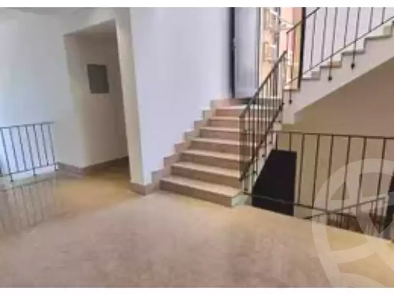 https://aqarmap.com.eg/ar/listing/4772135-for-sale-cairo-el-sheikh-zayed-city-compounds-syks-wyst-swdyk